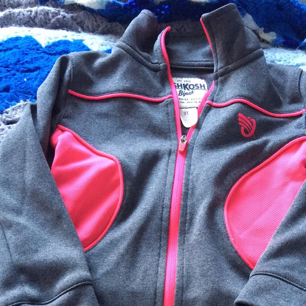 Girls zip up
